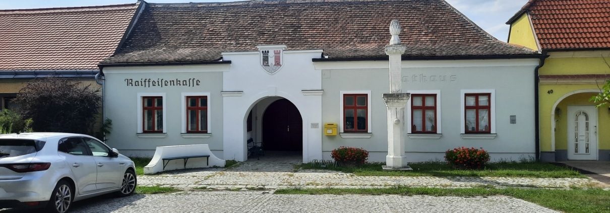ehem. Gemeindeamt_Schrattenthal, Co. LEADER Region Weinviertel Manhartsberg